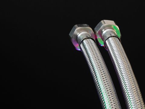 Braided flexible tap hoses with brass nuts